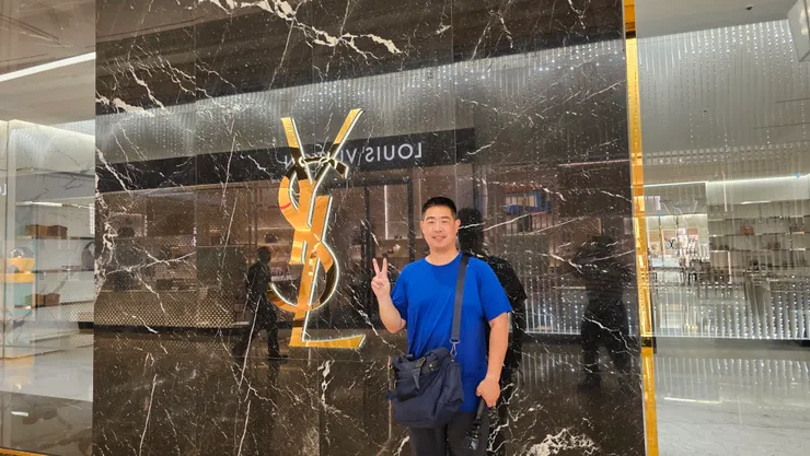 這是澳門倫敦人的YSL聖羅蘭!