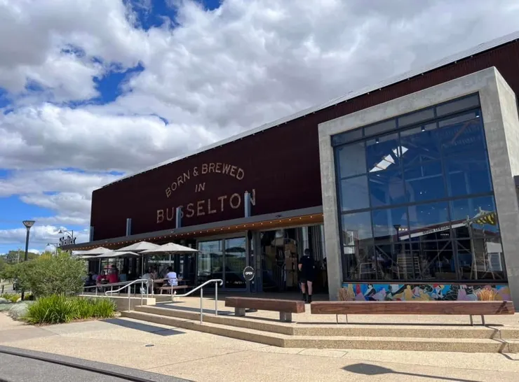 中午吃飯的餐廳