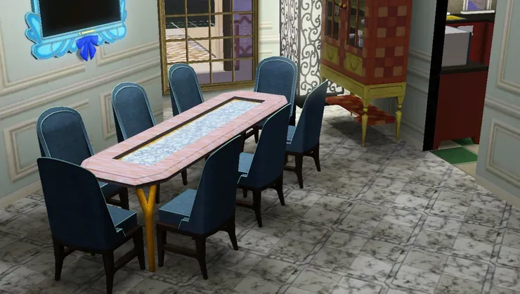 看來像有很多人用餐，其實小人只得一個。