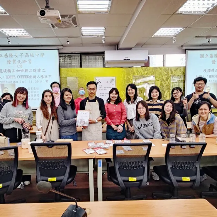 為了自己的理想與目標，努力堅持