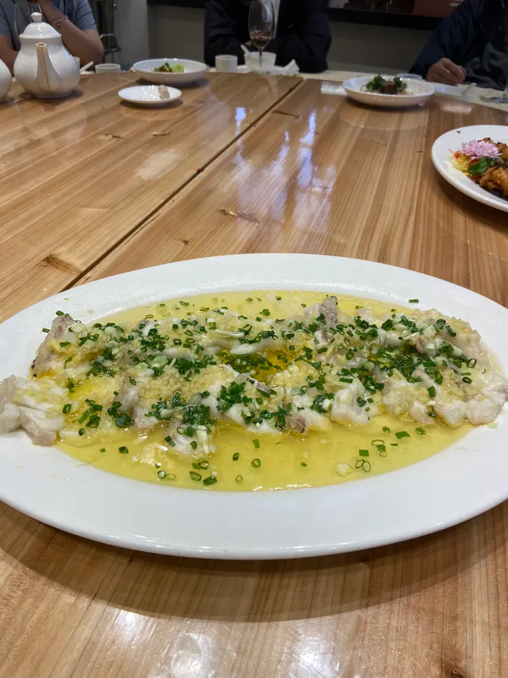 鹹薑雞油蒸鮮躉球