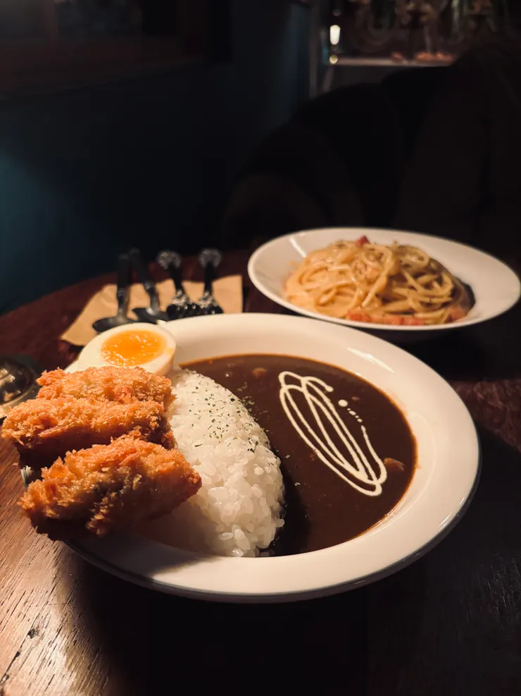 炸牡蠣黑咖哩飯