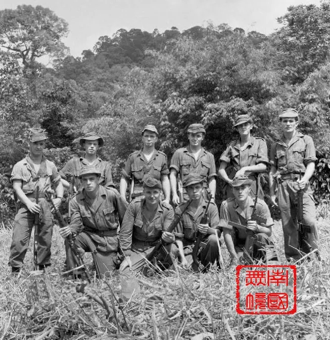 一支SAS士兵隊伍合照,1957年11月。英國帝國戰爭博物館(Imperial War Museum)所藏,檔號:D87941。
