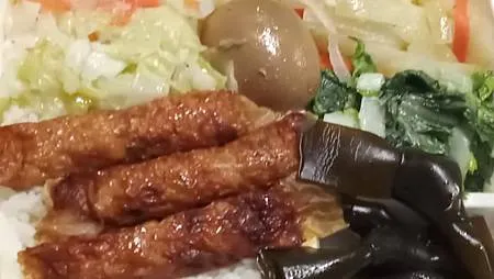 [台北美食]內湖區福德旺豬腳飯，便當有特色，鮮、香、味、美滋