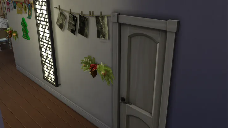 生活照下面掛了聖誕植物。