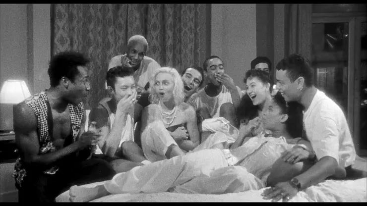 「真心話大冒險  與瑪丹娜共枕」巡演紀錄片畫面 (1991)