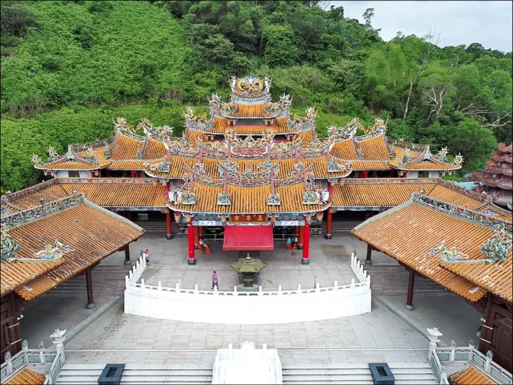 玉尊宮園區寬闊（圖片截圖於網路）