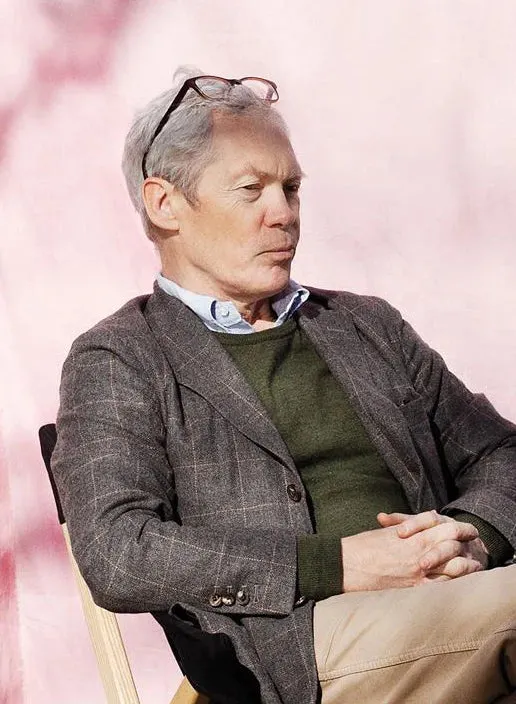 via https://www.jytdesign.com.tw/cdn/shop/collections/Jasper_Morrison-516X704-1_516x704_b32badda-a8cd-4736-808a-fab7d5b2bbb4_1200x1637.webp?v=1663257697