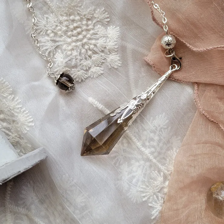 Magic Mirror魔鏡提供的靈擺照片