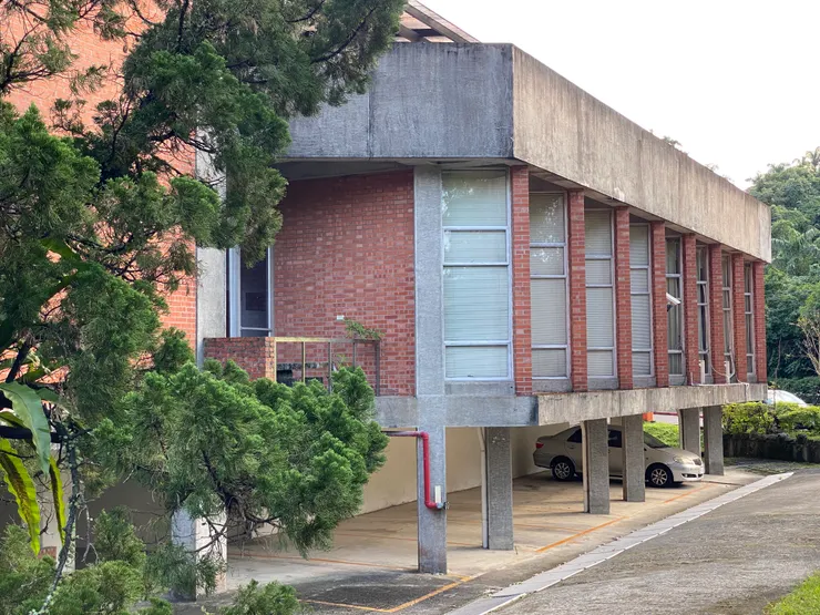 開窗位置，充分考慮到使用者的感受，具排風散熱效果，並對應視線高度