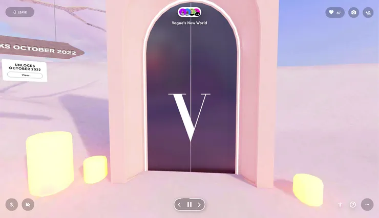 通往《Vogue》新加坡版「時尚新世界」第二階段區域的拱門