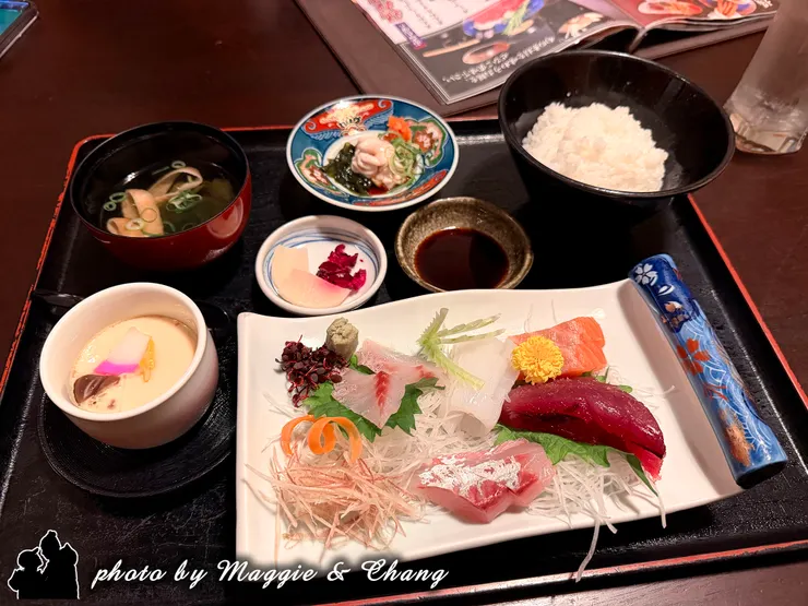 美味的生魚片定食