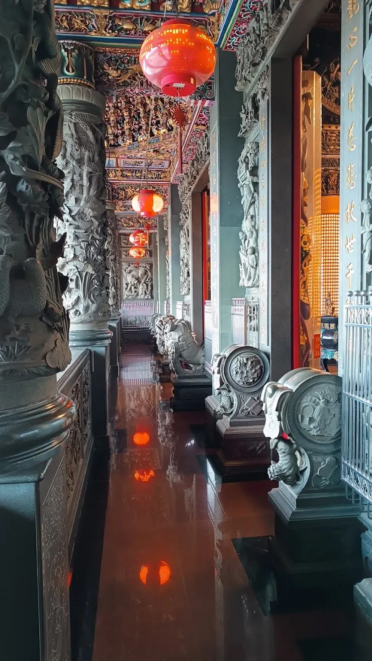 精華的龍柱、石獅、石鐘工藝（圖片截圖於網路）