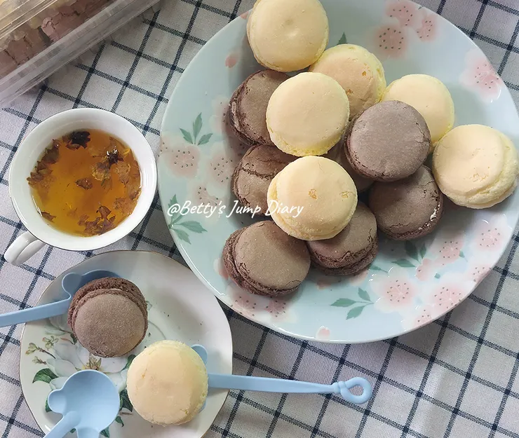 ▲小熊菓子：芙菲小圓餅搭配花茶/圖片來源：Betty's Jump Diary