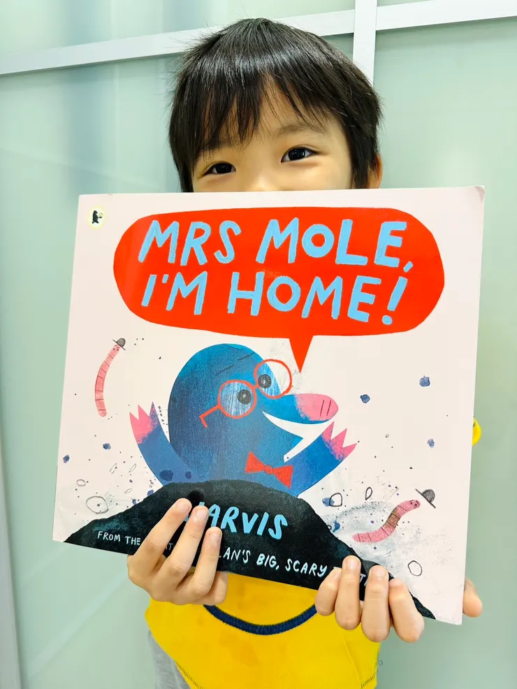 《Mrs Mole, I’m Home!》英語版~《鼴鼠太太,我回來囉!》中文版