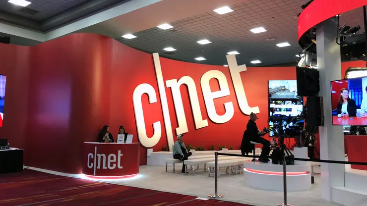 AI 直接摘要新聞與產品評論,讓 CNET 變得不再必要。來源:CNET