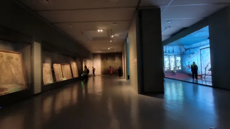 圖2 沉浸式數字空間 *照片中右側/攝影©XIAN-YI 2023