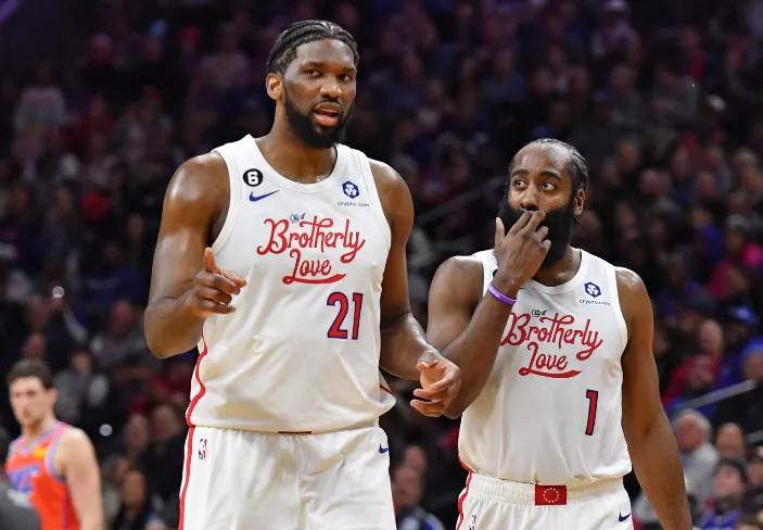 哈登：你和恩比德打一打就知道了

&nbsp;

哈登：主要現在76人外線太多人了