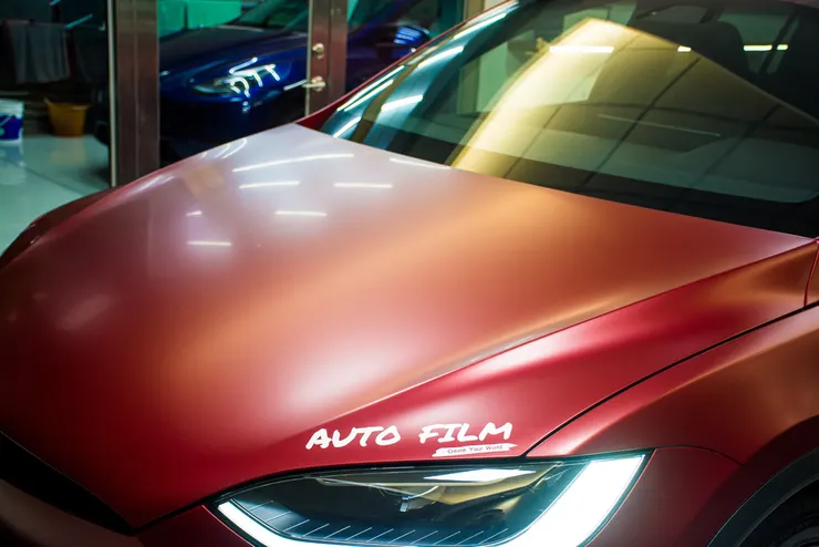 台南奧圖菲汽車包膜推薦|高評價實力店!車體貼膜手路細膩|犀牛