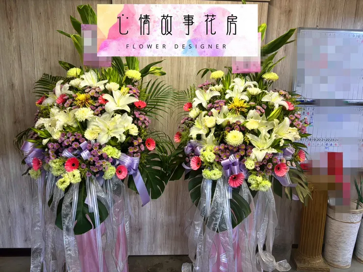 台南花柱、羅馬柱去哪買？開幕、告別式、祝賀專用，推薦【心情故事花房】！高CP值、用花新鮮、服務快速
