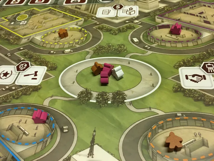 《畫廊經理人》是 Lacerda 2015 年出版的經典工人擺放遊戲，經營現代藝廊的有趣主題，搭配 Ian O'Toole 精緻的美術風格，是我非常喜歡的遊戲。（也是讓我初次體驗到 Lacerda 魅力的作品！）