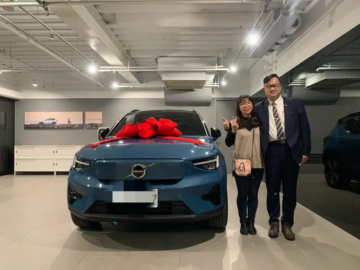 車上的彩帶我終於用到了!