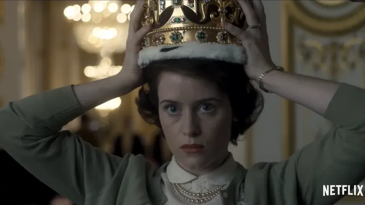 26 歲的伊莉莎白，頭戴王冠的那一刻，她已不再只是姐姐與妻子。