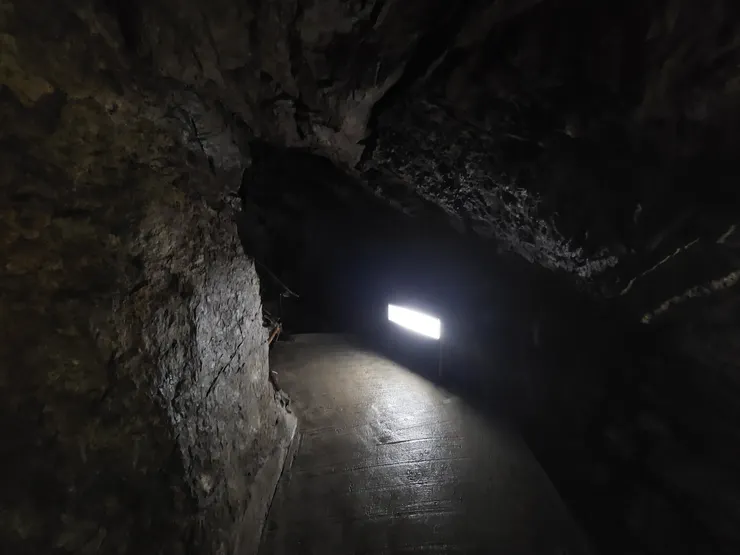 路面有時有些濕滑，但是不會太不方便