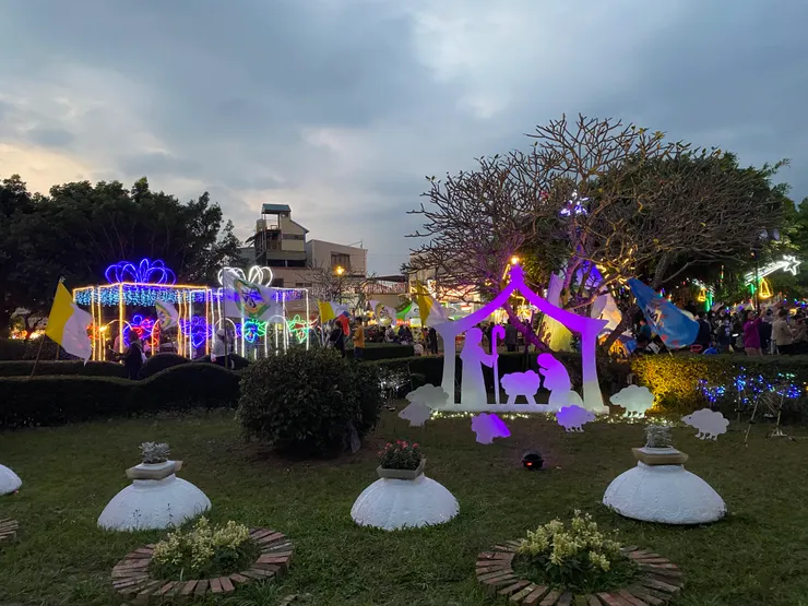 越夜越美麗的萬金聖母聖殿