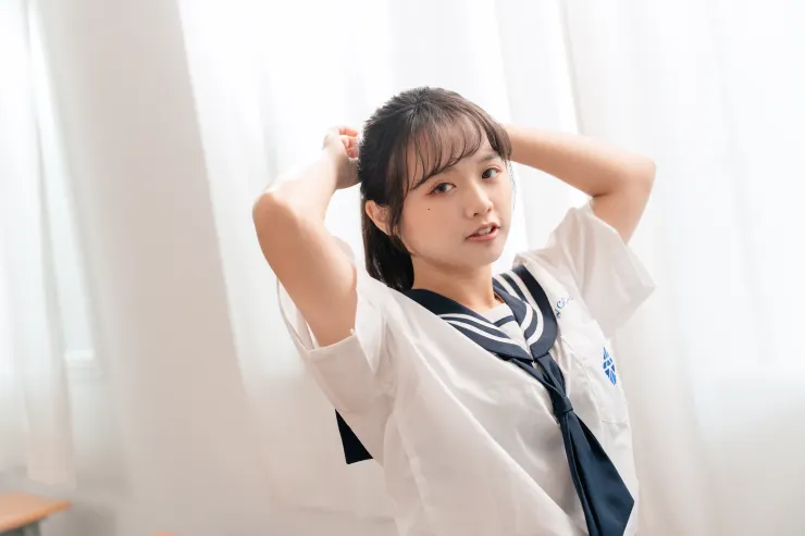 茶色影業合作女優-溫芮欣