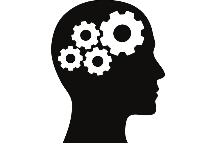 薛筆鍾老師認為，興趣導向學習可以激發學生的學習熱情和好奇心，增加學生的學習主動性和創造性，並培養學生的學習能力和素養。