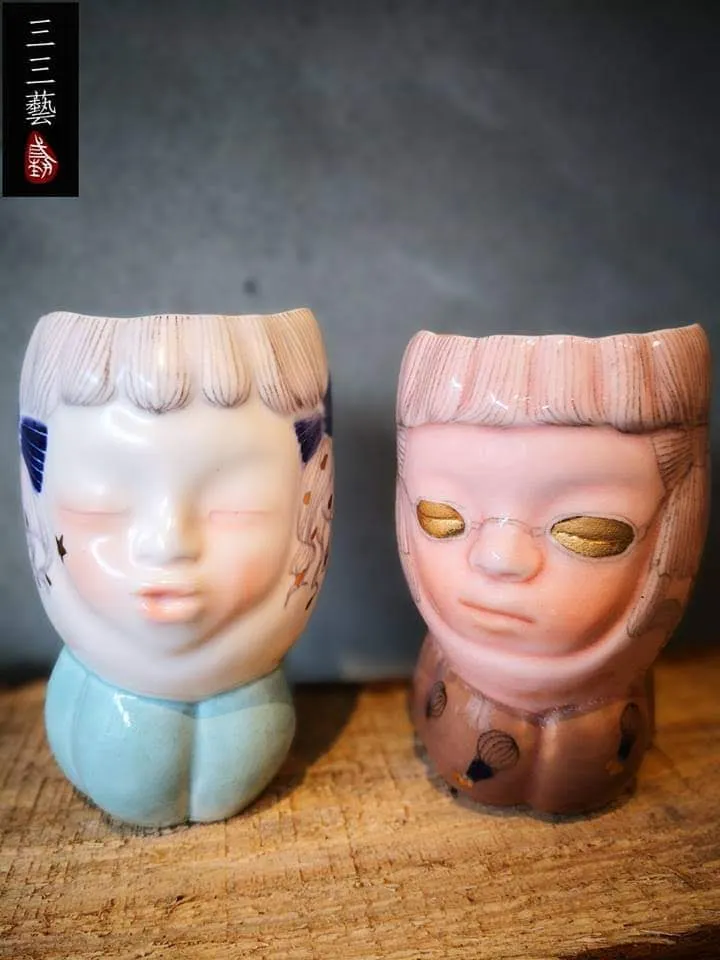 楊宗嘉:曾獲得「第三屆台灣青年陶藝獎」首獎、「第六屆台南新藝獎」首獎,以及「第九屆全國美術展」雕塑組金牌獎。