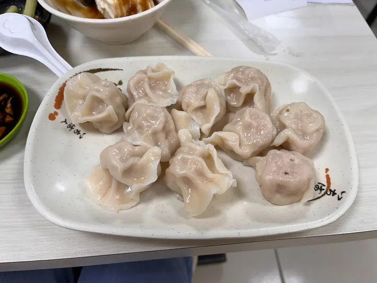 高麗菜豬肉10顆。