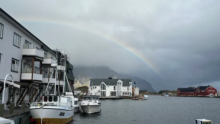 吃完午餐出現彩虹