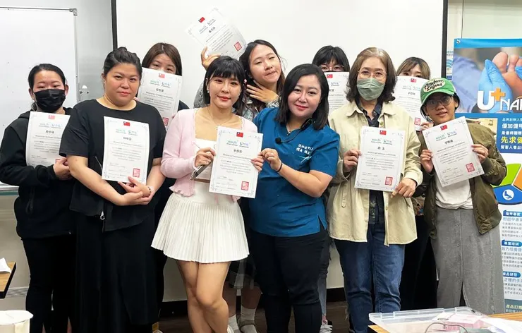 「優加健甲專科」院長孫麗勿老師（Erii Sun）引領美甲師跨足健甲專業新視野。