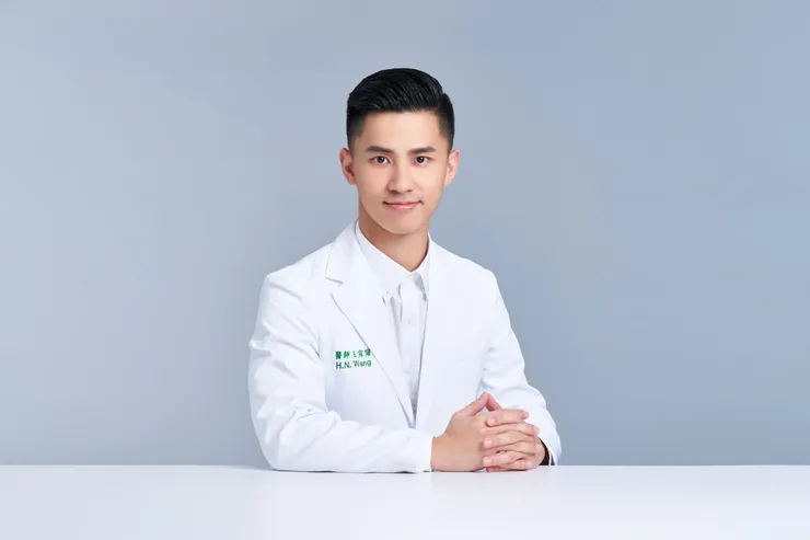 圖說:皮膚科王宣甯醫師。(圖/ Neogence霓淨思)