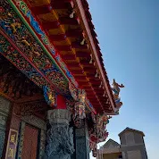 屋脊上交趾陶工藝精湛(圖片截圖於網路)