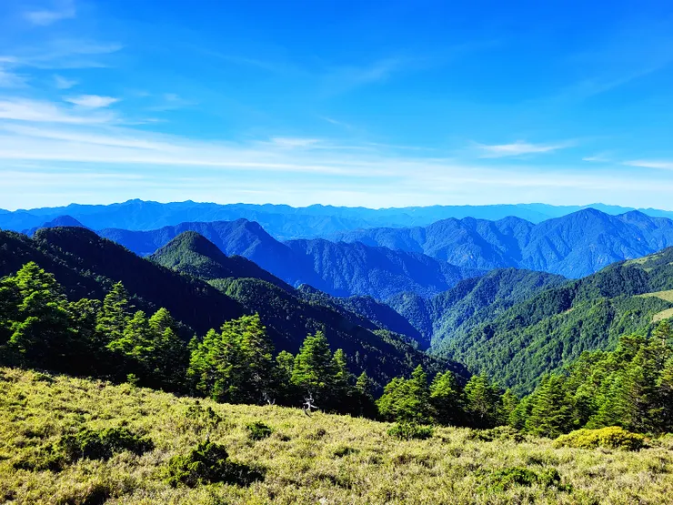 ▲奇峻山眺望雪劍線
