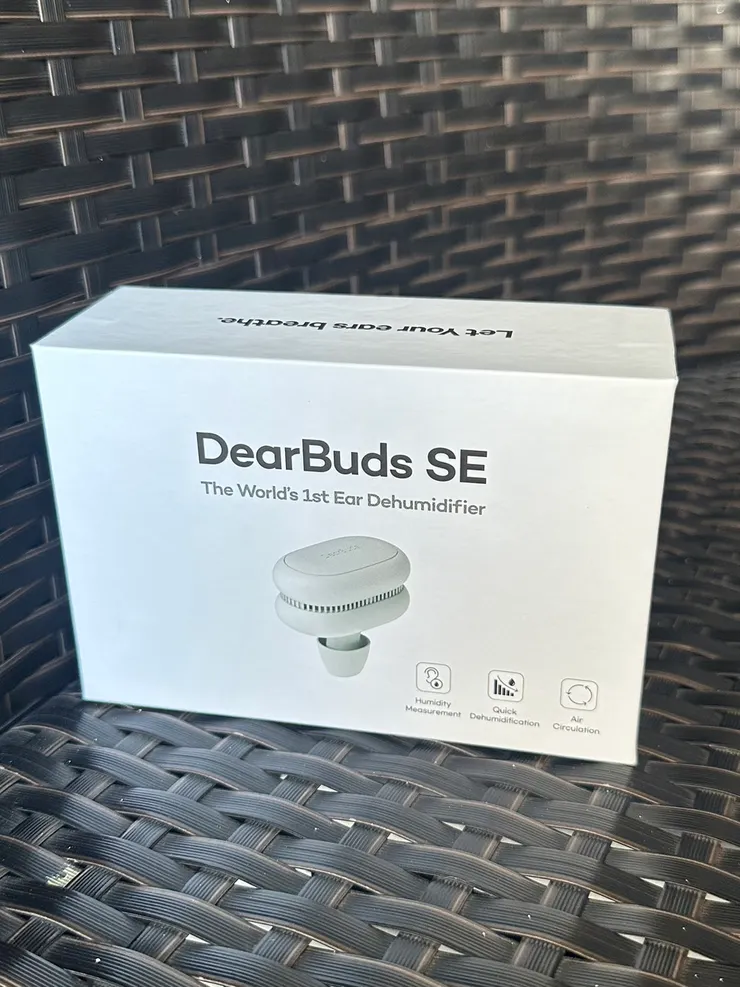 DearBuds的外盒,小小一盒