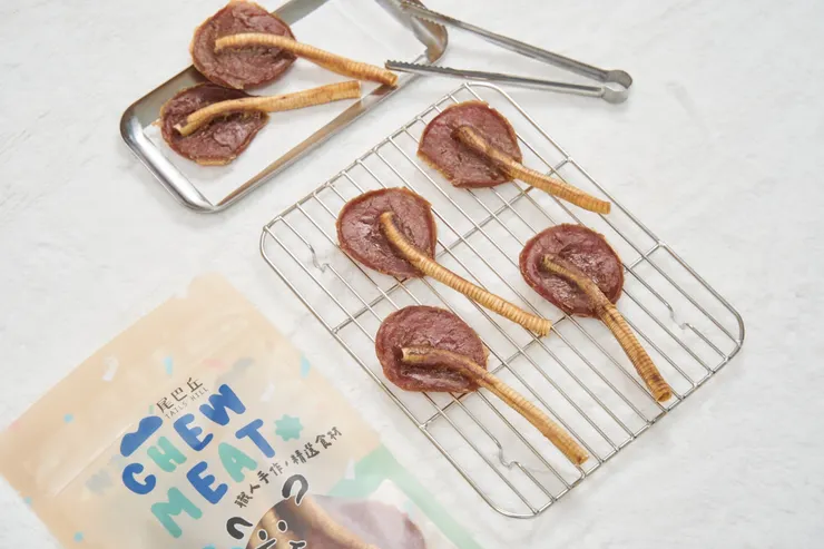 圖說：尾巴丘2月全新推出手作慢焙零食系列！堅持職人手作、精選優質食材，讓毛孩吃得安心又健康。（資料來源：尾巴丘毛孩選物）