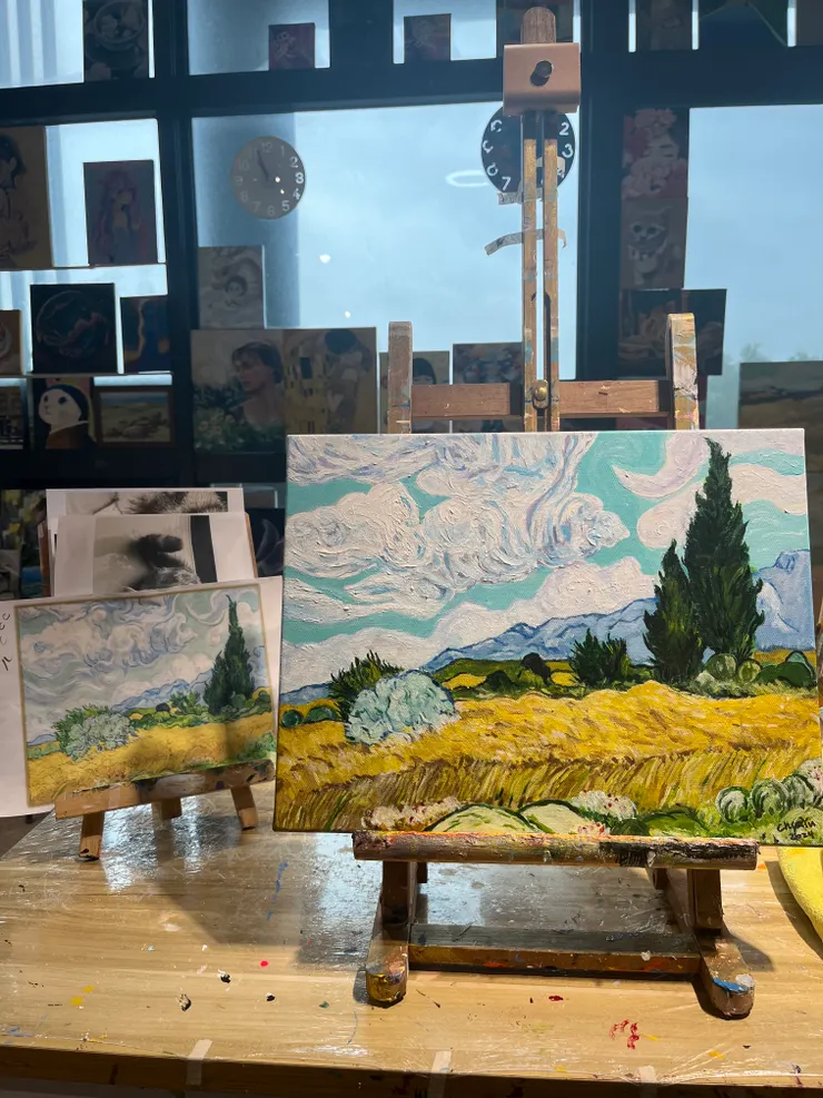 ↑ 再用了兩堂課來畫雲朵，雲裡面怎麼會有那麼多顏色呢？