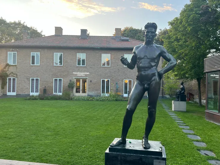 借助植物、建築和藝術品， 來抵消城市化和工業化負面影響。