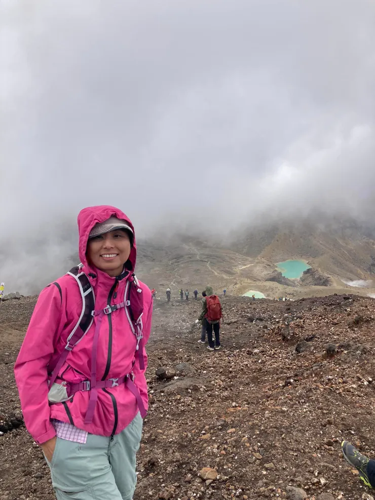 趁著風突然吹散霧 終於看到湖了