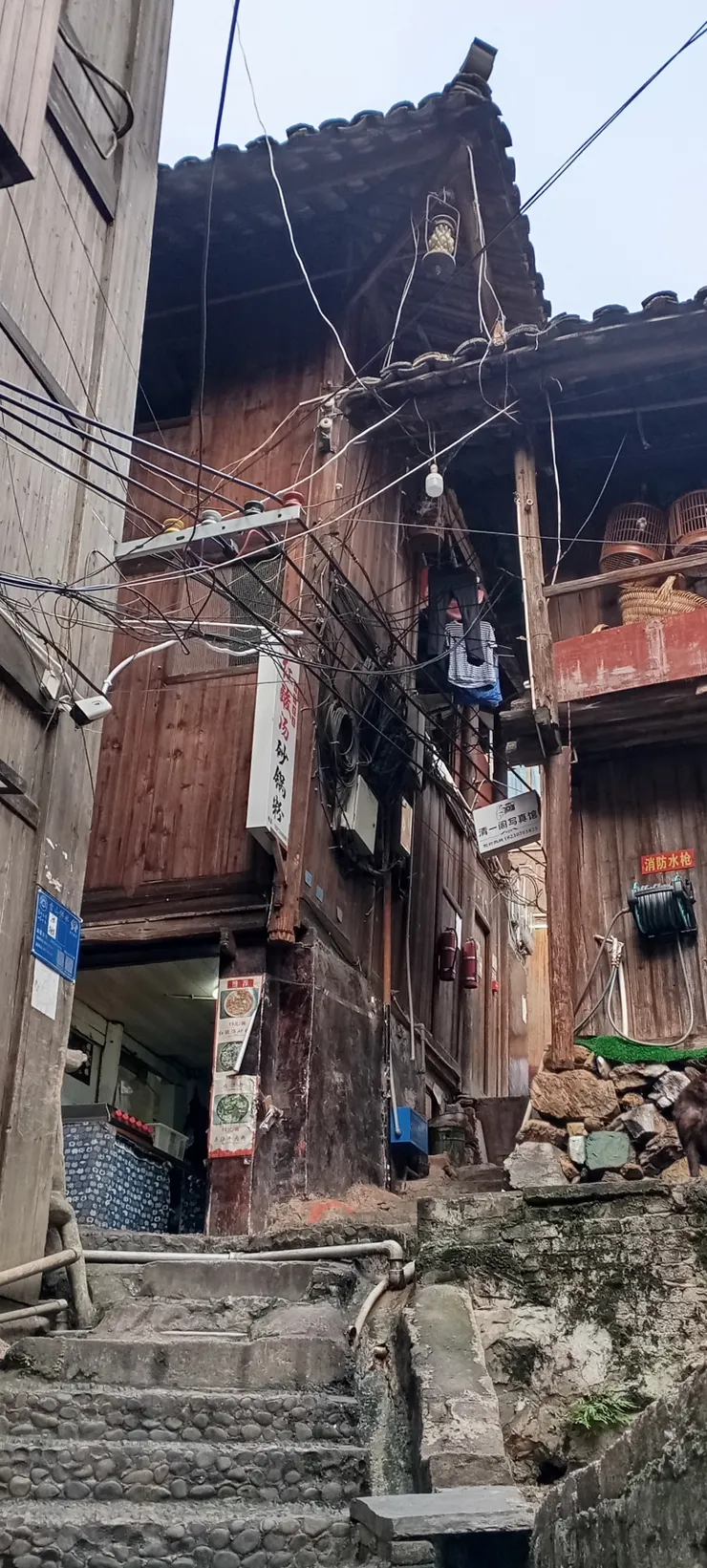 隱藏在雷山街巷內的小店樣貌