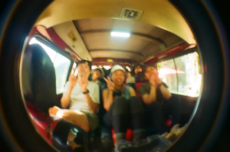 下山在寒單哥的車上蹦迪後，我們的最後一張合照