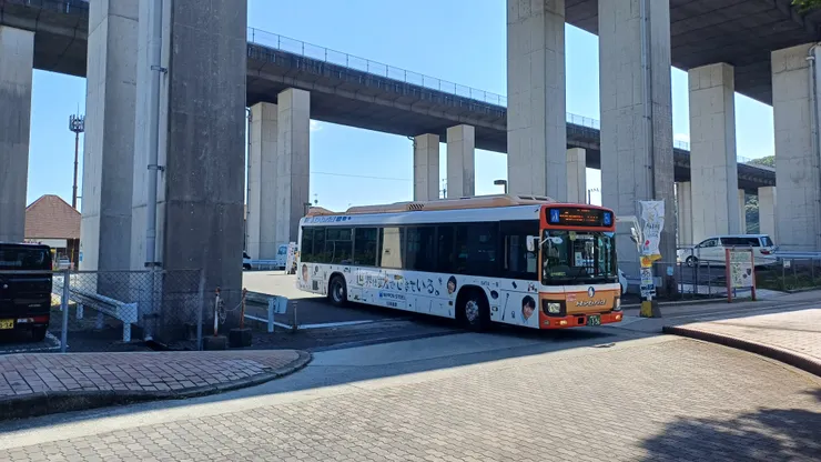 8號公車 從書寫山纜車站側拍攝