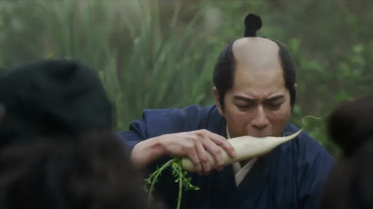 眾人耗盡錢糧,只能靠偷來的瓜菜充飢