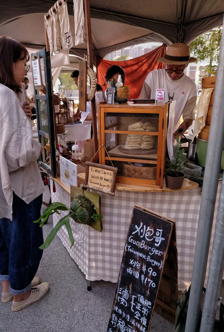 傳統刈包裡頭夾的材料都是台灣在地食材,不只具有台灣辨識度,更能夾進更多的台菜料理
