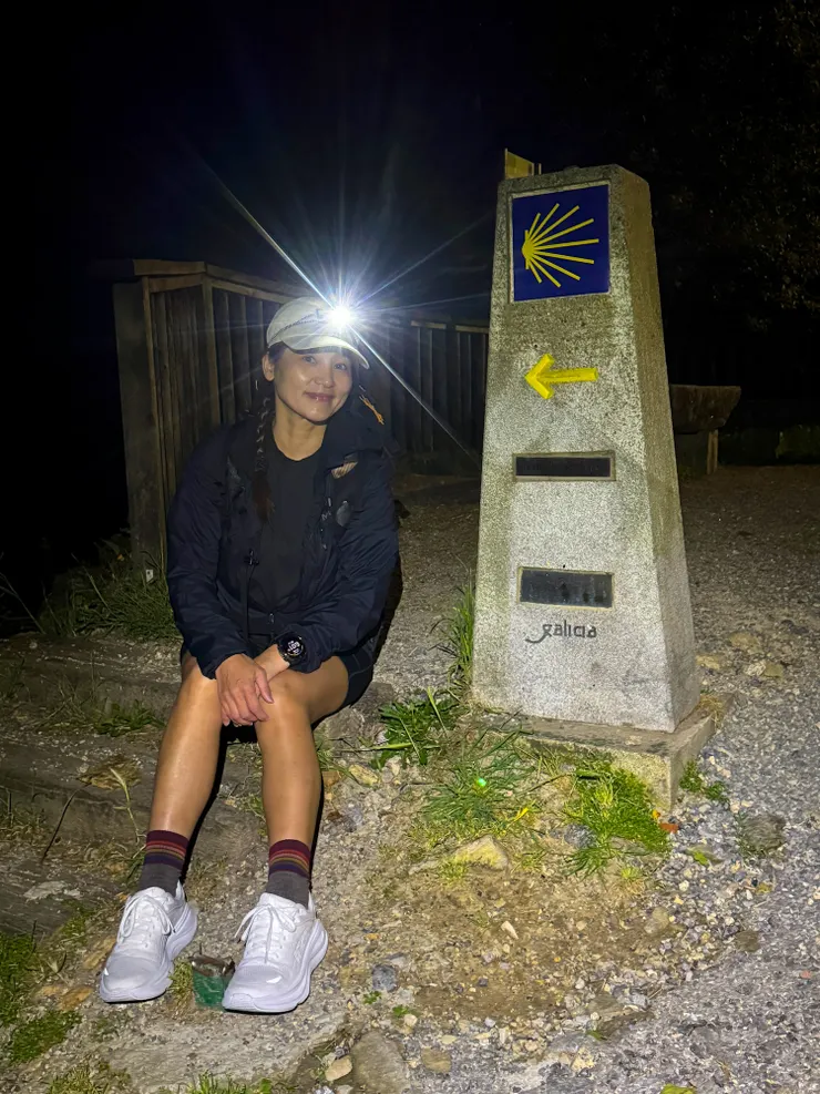 開始朝聖之路啦～跟著朝聖指標走就對了哦！