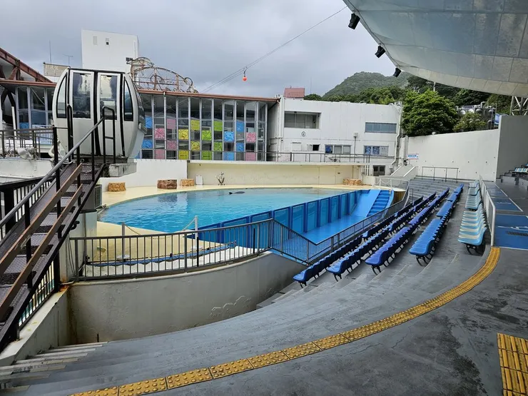 沒有表演時的場地就讓我獨享了